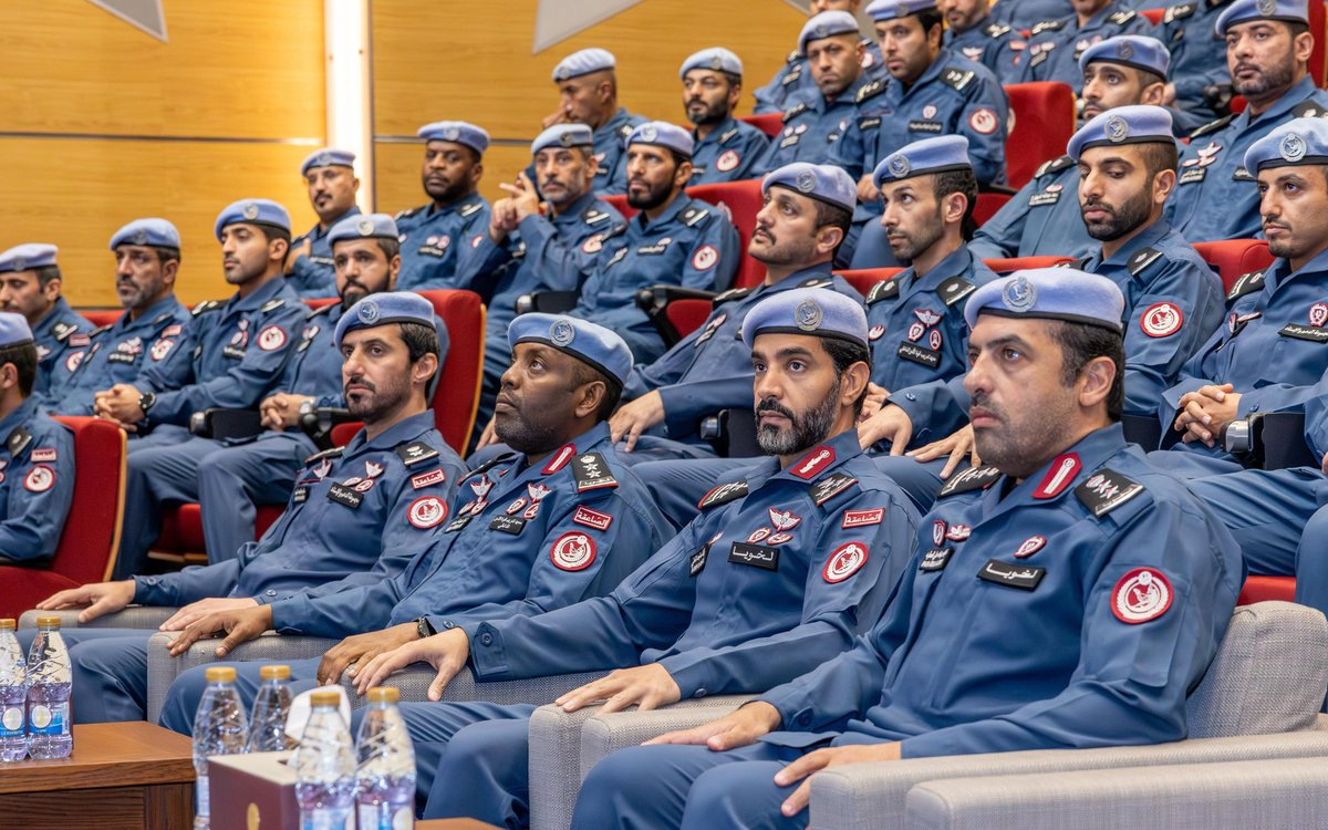 ISF's tweet photo. احتفلت قوة الأمن الداخلي (لخويا) بتخريج أربع دورات تخصصية ، أشرف على تنفيذها معهد تدريب قوة الأمن الداخلي ضمن المرحلة الأولى من خطة الدورات للعام التدريبي 2026.

وتمثلت هذه الدورات في: دورة القيادات الوسطى للضباط، ودورة القيادات الأولى للضباط، إلى جانب دورة حماية الشخصيات المشتركة، ودورة فض الشغب للرتب الأخرى.

وفي الختام، قام العميد الركن نواف ماجد المعاضيد، مساعد القائد للعمليات الأمنية، بتكريم أوائل الدورات وتسليم الشهادات للخريجين.#لخويا