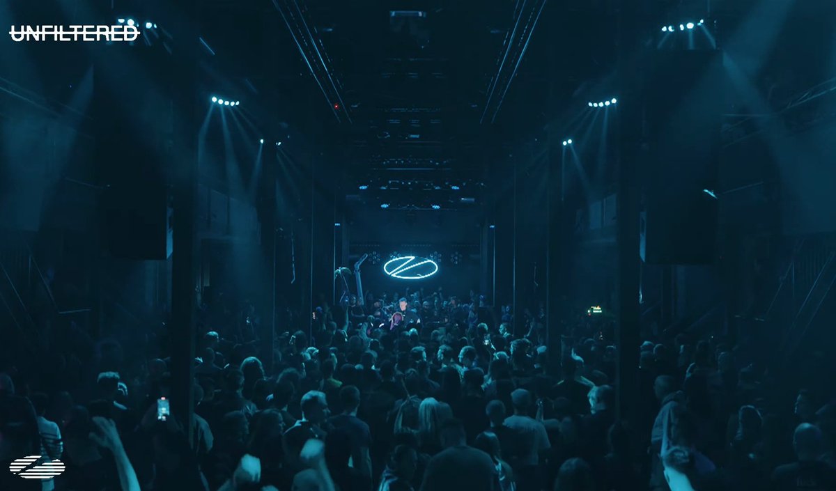 is_MR_WicK's tweet image. @arminvanbuuren live Grom Rotterdam #AsotLive #AStateofTrance #TranceFamily #Asot25years