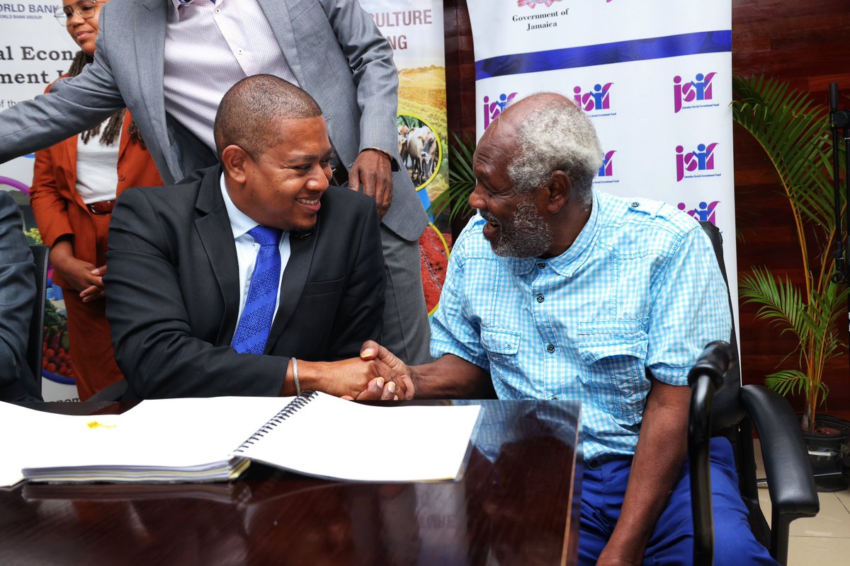 Floyd Green tweet media