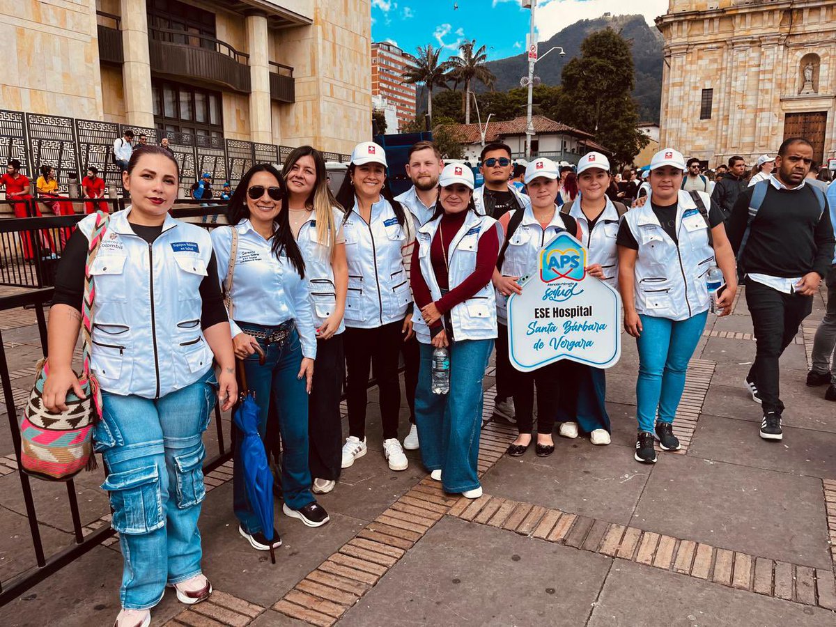 SecSaludCundi's tweet photo. Estamos a pocos minutos de dar inicio al Gran Encuentro Nacional de Salud 🧑‍⚕️ #CundinamarcaPresente 🙌🏼

Nuestros municipios están listos para que la salud llegue más lejos, especialmente a nuestros territorios rurales y dispersos. 🚨 

@JorgeEmilioRey @neidytinjaca @CundinamarcaGob