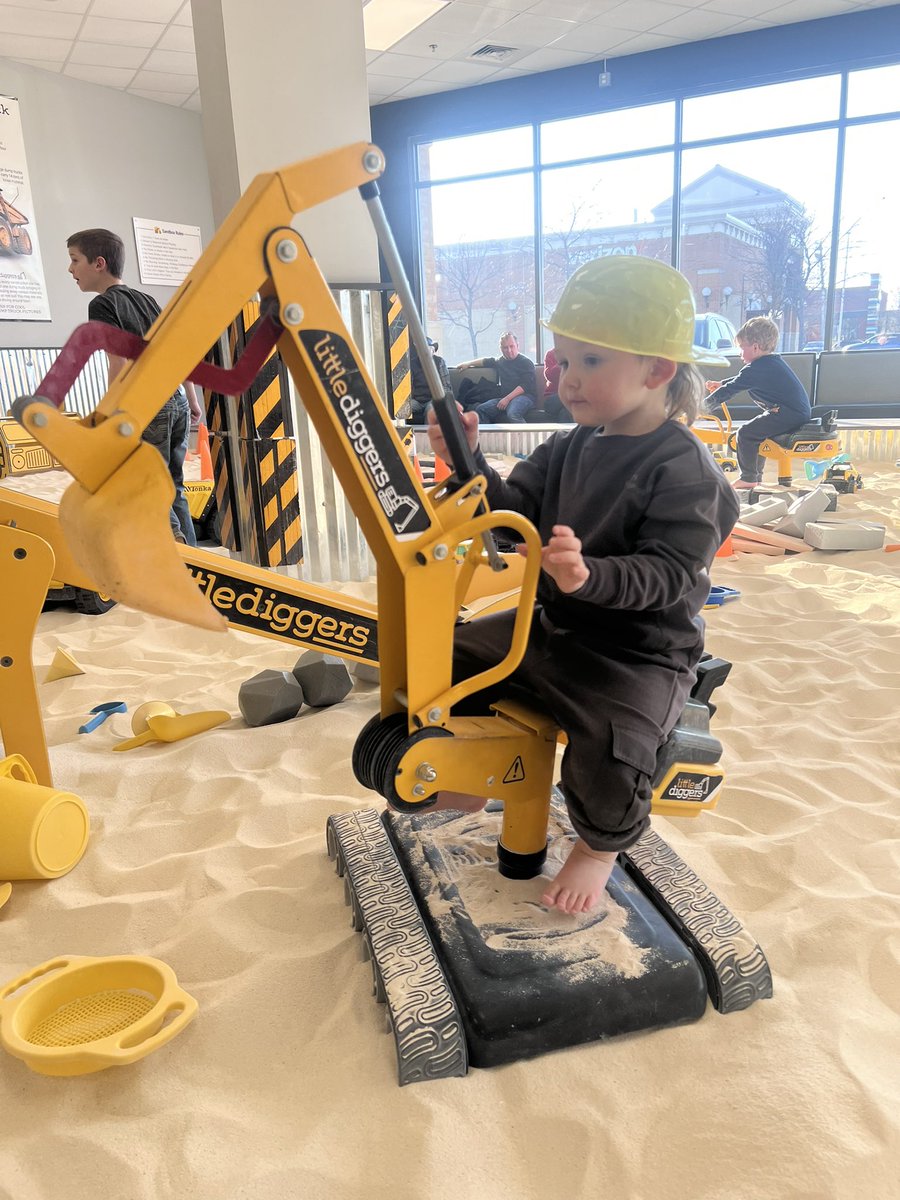 DJ_D_Henz's tweet photo. β οΈπ§π¦Ί
#LittleDiggers https://t.co/zoZbyZCz4d