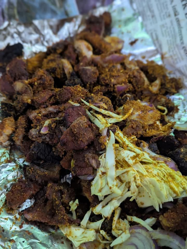 VTarvershima's tweet photo. You see this overnight Suya right here? 😋🔥
It is going straight into our Coconut Beef Fried Rice À la carte

Only at Princess Restaurant, Catering &amp; Confectioneries, you will get homemade meals.

📍 Lafia | Makurdi | Abuja
🚚 Nationwide delivery
📞 07082525290 | 07082478508. https://t.co/Vux0Q4EQOZ