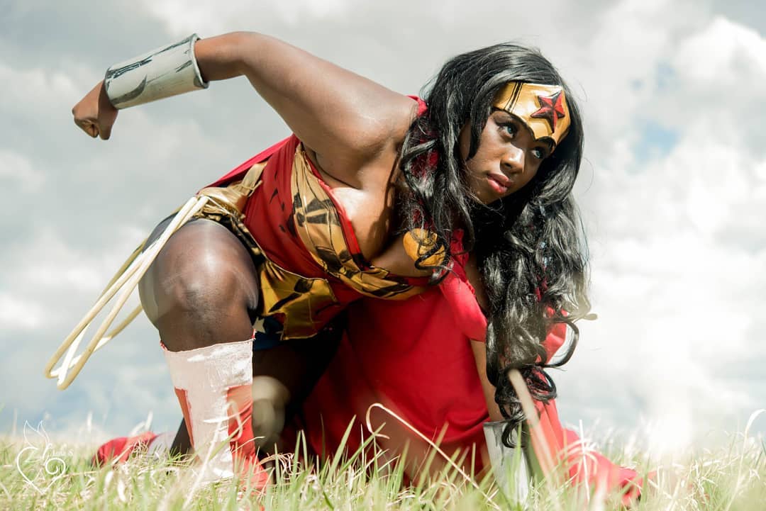 BibiBlossoms's tweet photo. Many years ago! I decided to make my own version of Wonder Woman that takes inspiration from the comics! I love Wonder Woman and what she stands for. She's strong, kind, and believes in a fair world!

#BlackHistoryMonth #28DaysOfBlackCosplay #WonderWoman https://t.co/306xqxU5IF