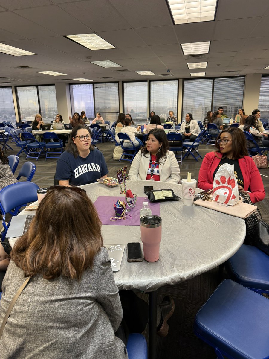 Dallas ISD Region V Schools tweet media