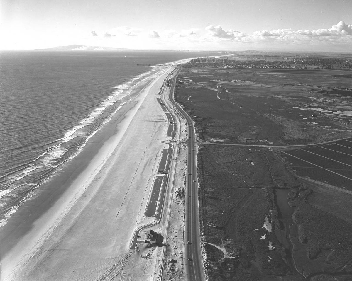 OC Public Libraries tweet media