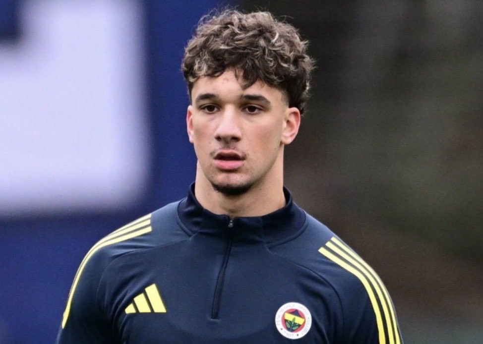 How can a Galatasaray licensed player still participate in Fenerbahçe training!
🚨There is a huge irregularity in the Çağrı Hakan Balta case, FIFA and UEFA must take action <a href="/FIFAcom/">FIFA</a> <a href="/UEFAcom/">UEFA.com</a>

🚨Will you protect Galatasaray's rights regarding this matter? <a href="/GalatasaraySK/">Galatasaray SK</a> <a href="/TFF_Org/">TFF</a>