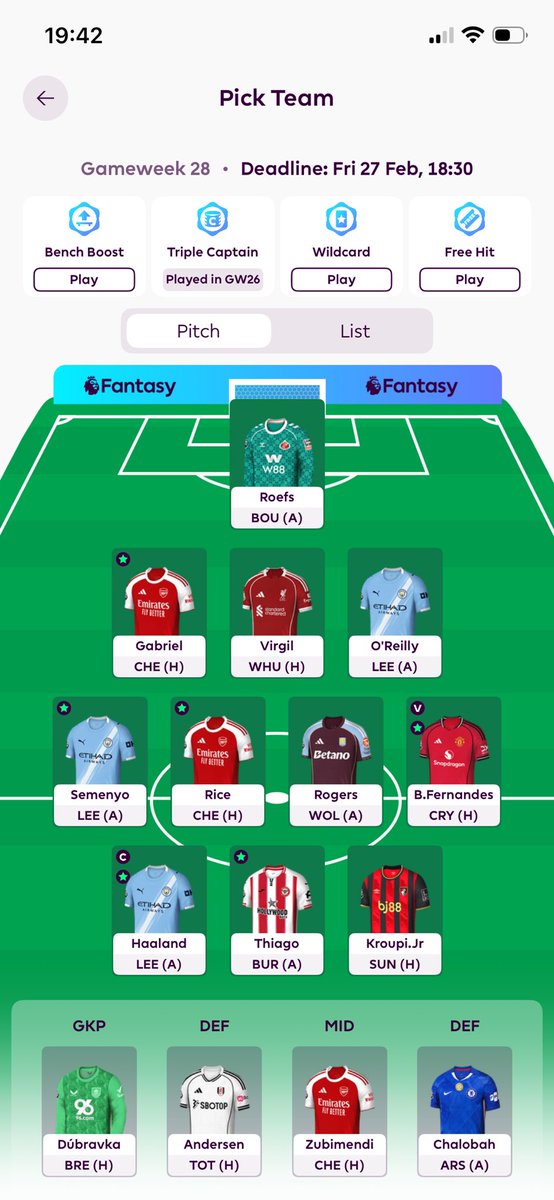 DebsDkc's tweet photo. @GameweekGuru Have 2FTs 
Thinking of 
A) rolling to save more transfers for next few weeks (would like to do this but not sure if team is strong enough) 
B) zubimendi to szoboslai 
C) rice to Wilson and Kroupi to ekitike https://t.co/UHZD2lHFt5