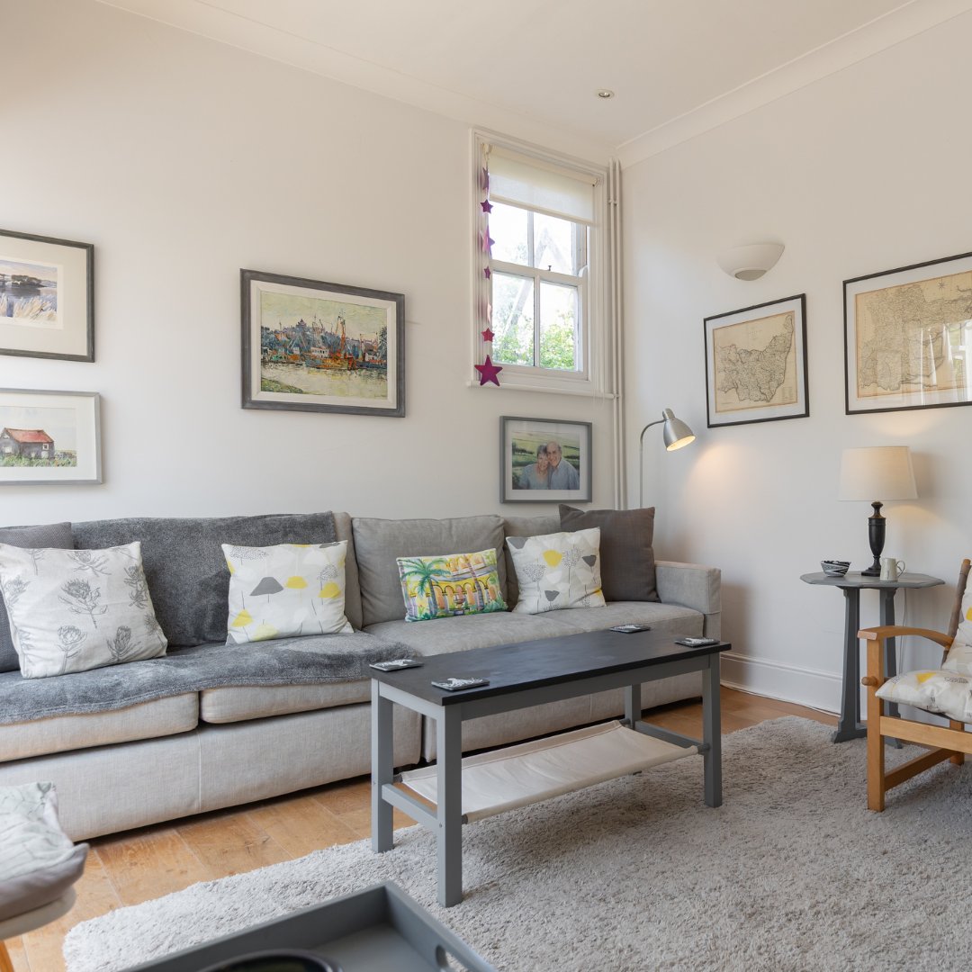 🌊✨ Oh, our dear little Stern #Cottage - the perfect retreat after a lovely day on the #SuffolkCoast. Tucked away from bustling streets, this cosy gem in #Southwold is your intimate escape.❤️✨ Come unwind in your own little capsule of bliss! 🏡💖 ow.ly/f4y850Yhy45