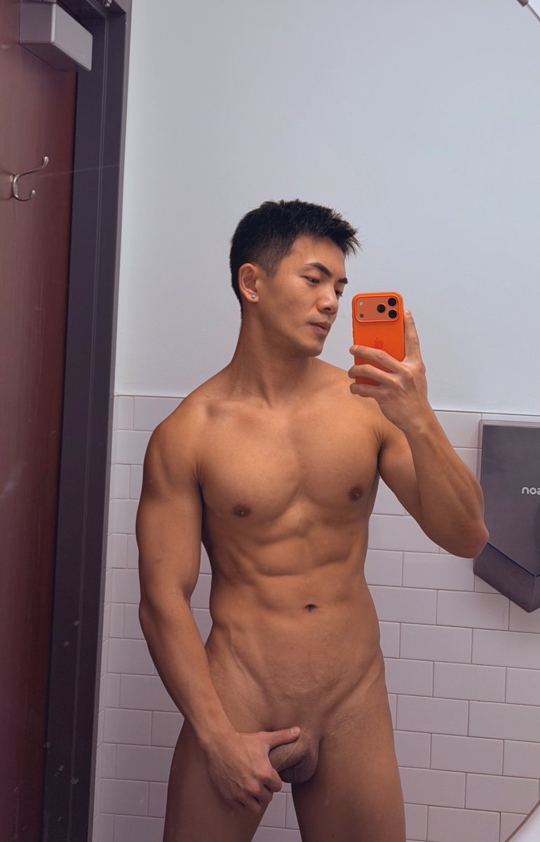 Andrew5-8号在香港 tweet media