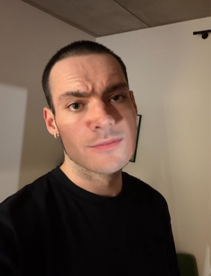 Flo0.r🇳🇴 tweet media