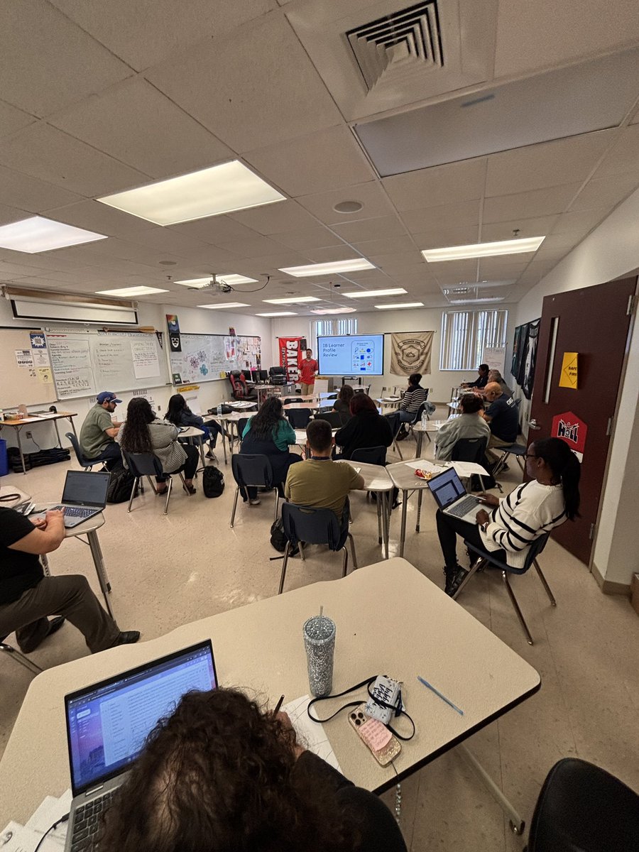 Mr. Boruch tweet media