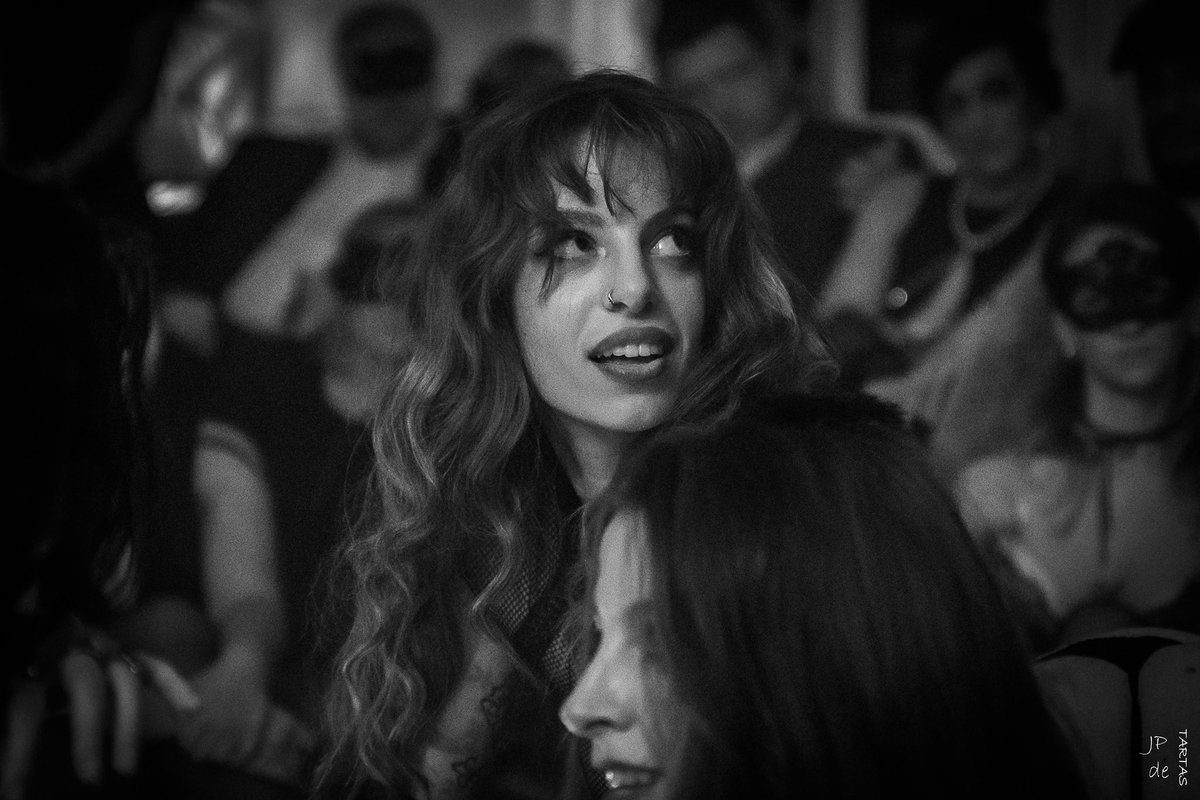 Rose Noir Theatre tweet media