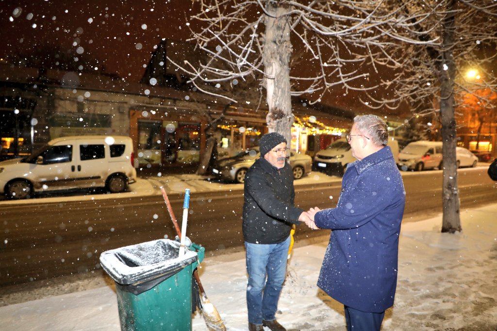 Lapa lapa Yağan Bereketli Kristal Karlar Altında Bir #GaziKars Gecesi ❄️♥️

<a href="/ziyapolat73/">Ziya POLAT</a> 

#ŞimdiKarsZamanı