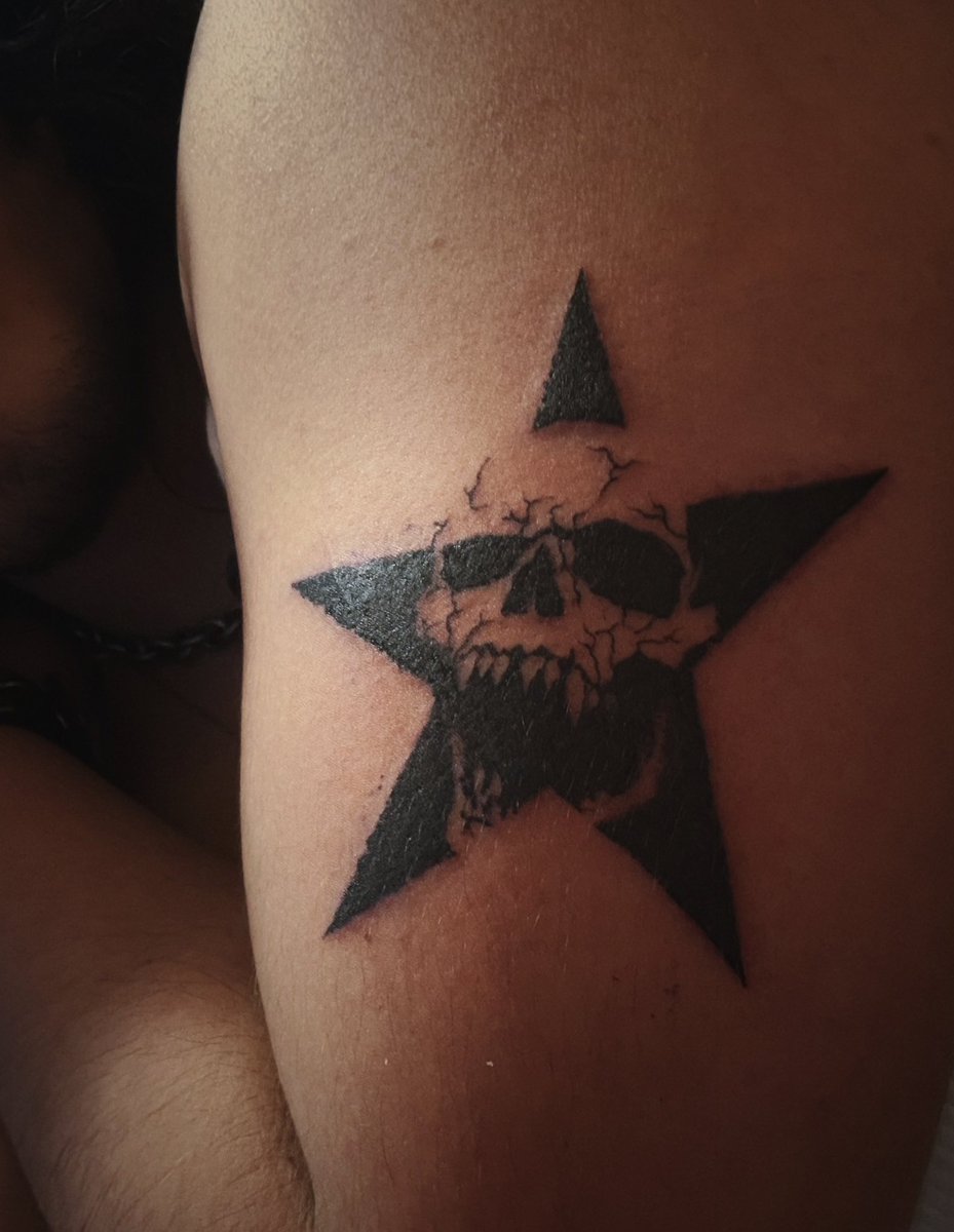 vampire butch tattoo🙇🏻
#butch