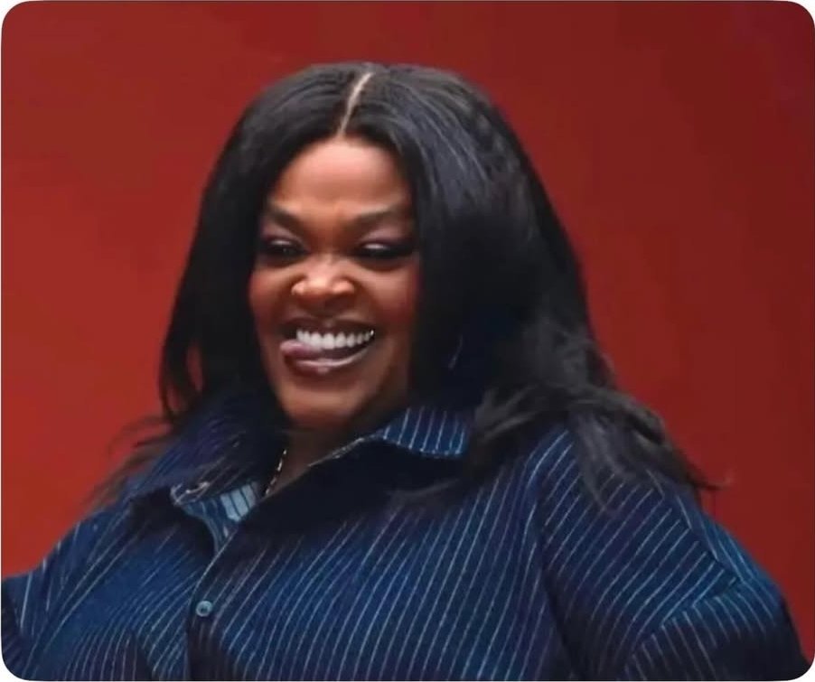 I find cellulite extremely attractive on thighs and the booty.