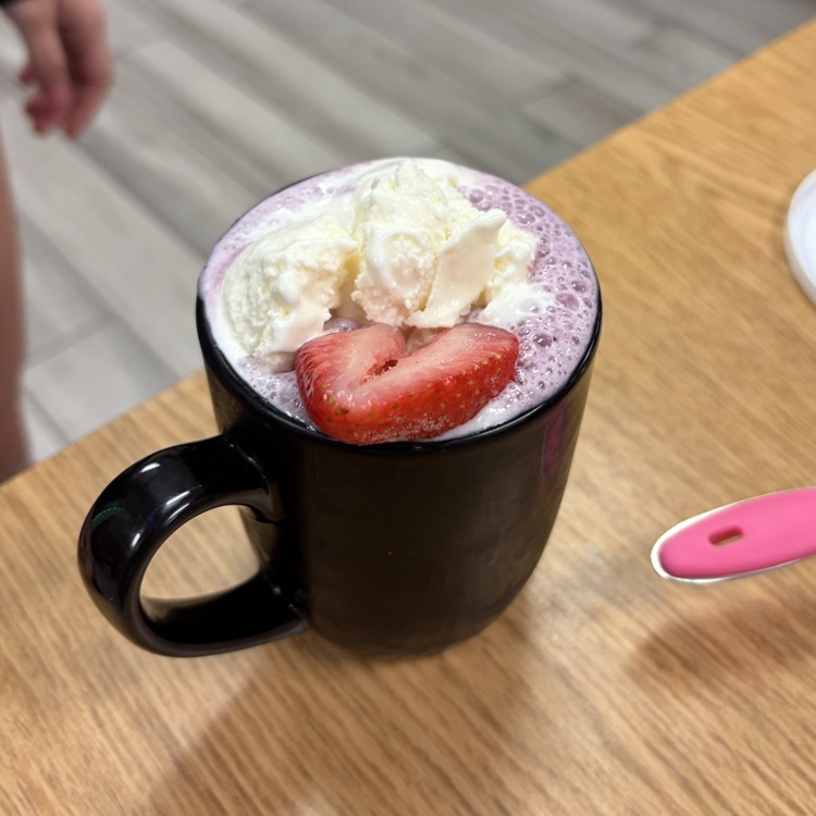 HumbleISD_CMS's tweet image. Culinary blended up some fun yesterday with smoothies for our Fruits &amp;amp; Veggies unit! 🥤🍓 Stay tuned… more delicious pics are on the way! #TheColtWay