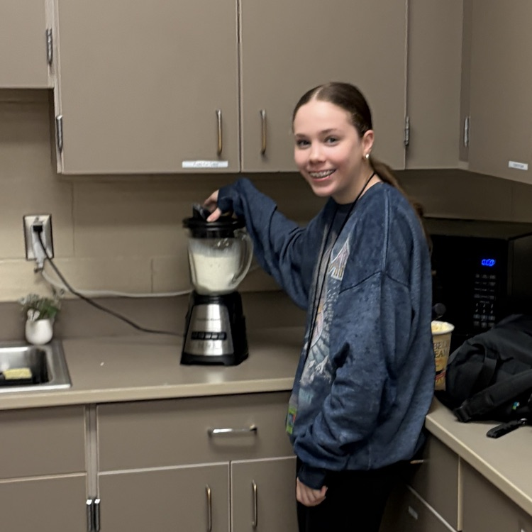 HumbleISD_CMS's tweet image. Culinary blended up some fun yesterday with smoothies for our Fruits &amp;amp; Veggies unit! 🥤🍓 Stay tuned… more delicious pics are on the way! #TheColtWay