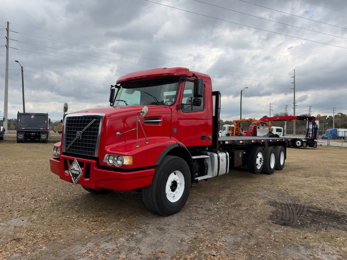 impextrucks's tweet photo. 🔗NEW LISTING🔗 
2014 Volvo VHD 
Tri-Axle Flatbed Truck
$64,500

🌐 Click here to see more info: https://t.co/JgV3sgr39q

IMPEX International Truck Sales, Inc. 🚛

☎️ Call us now ! 
(352) 351 - 3323

#trucksforsale #floridatrucks #volvotrucks #heavydutytrucks #macktrucks https://t.co/wHGPNQKMw9