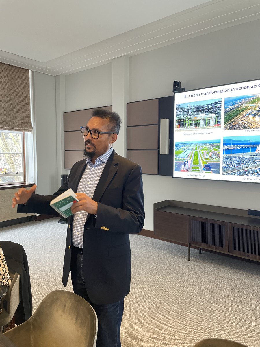 SOAS Development Leadership Dialogue tweet media