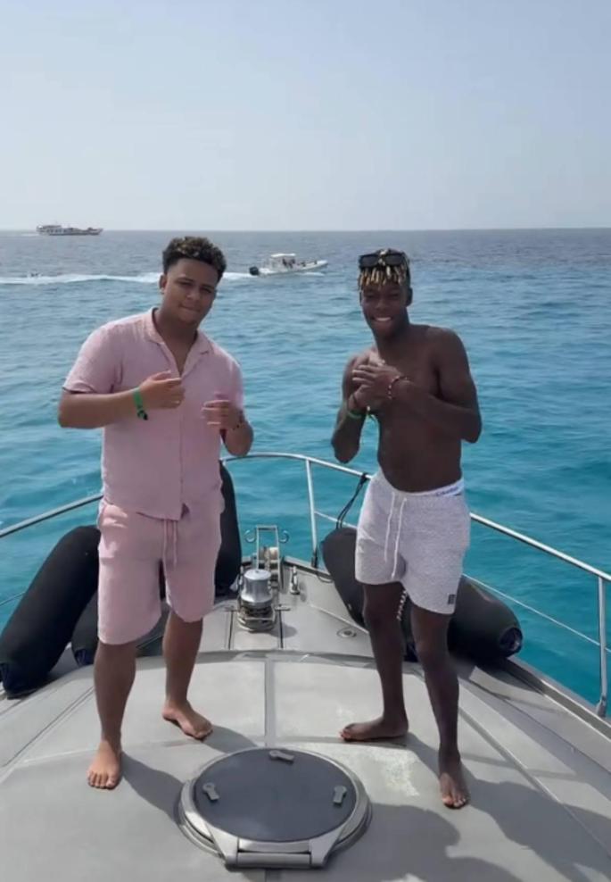 Los amiguitos de Nico Williams. Y la gente rajando del "entorno" de Lamine Yamal😬