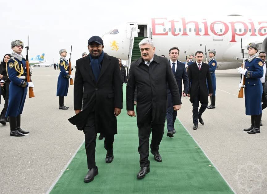 MollaJejaw's tweet photo. ጠቅላይ ሚኒስትር ዐቢይ አሕመድ (ዶ/ር) በፕሬዝዳንት ኢልሃም አሌይቭ ግብዣ መሰረት ለይፋዊ የሥራ ጉብኝት ዛሬ አዘርባጃን፣ ባኩ ገብተዋል። https://t.co/qWMPNnB31D