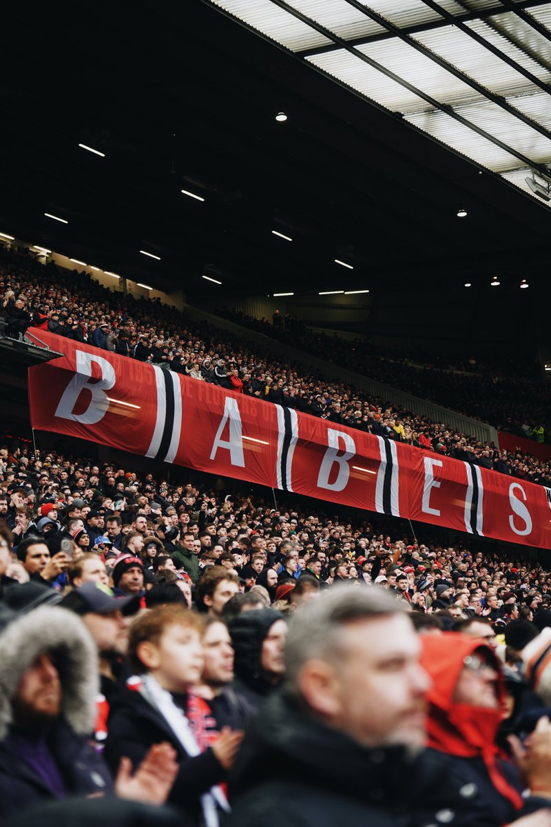 Old Trafford, let's hear you roar! ❤️🧬
