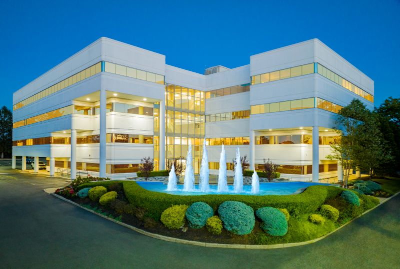 NewsByRENJ's tweet image. From The Briefing: 2-26-26
@Accordiarealty inks 76,000 sq. ft. in #leasing activity at #ElmwoodPark, #Fairfield #office #buildings

ow.ly/MRLL50YmpiO

#NJ #TheDailyBriefing  #newjerseyrealestate #RealEstateNJ #news #industrial #buy #sell #deal #commercial #CRE #NJCRE #RENJ