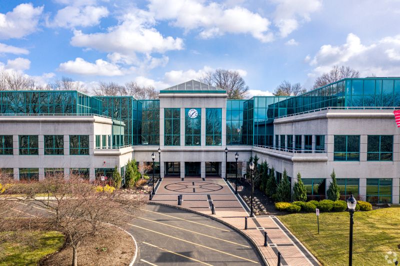 NewsByRENJ's tweet image. From The Briefing: 2-26-26
@Accordiarealty inks 76,000 sq. ft. in #leasing activity at #ElmwoodPark, #Fairfield #office #buildings

ow.ly/MRLL50YmpiO

#NJ #TheDailyBriefing  #newjerseyrealestate #RealEstateNJ #news #industrial #buy #sell #deal #commercial #CRE #NJCRE #RENJ