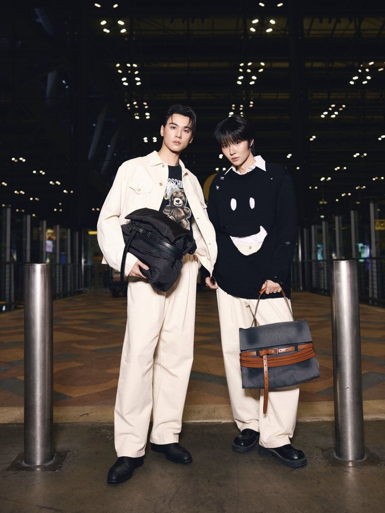 See yaaaa !!!!!

#KENGNAMPINGWITHMOSCHINO
#MoschinoFW26
#Moschino
#MFW