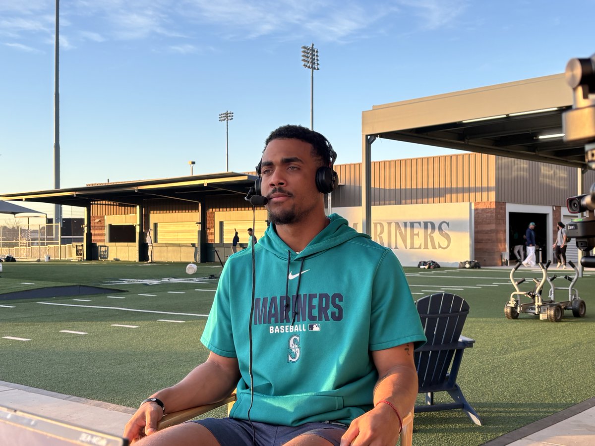 Maura Dooley tweet media