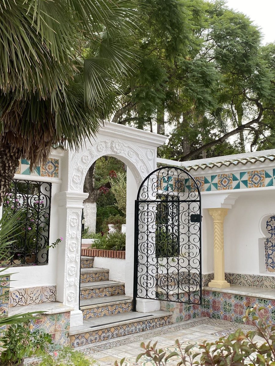 Menavibes_'s tweet photo. Aesthetic Algerian architecture 🇩🇿 https://t.co/C56HFtDBQR