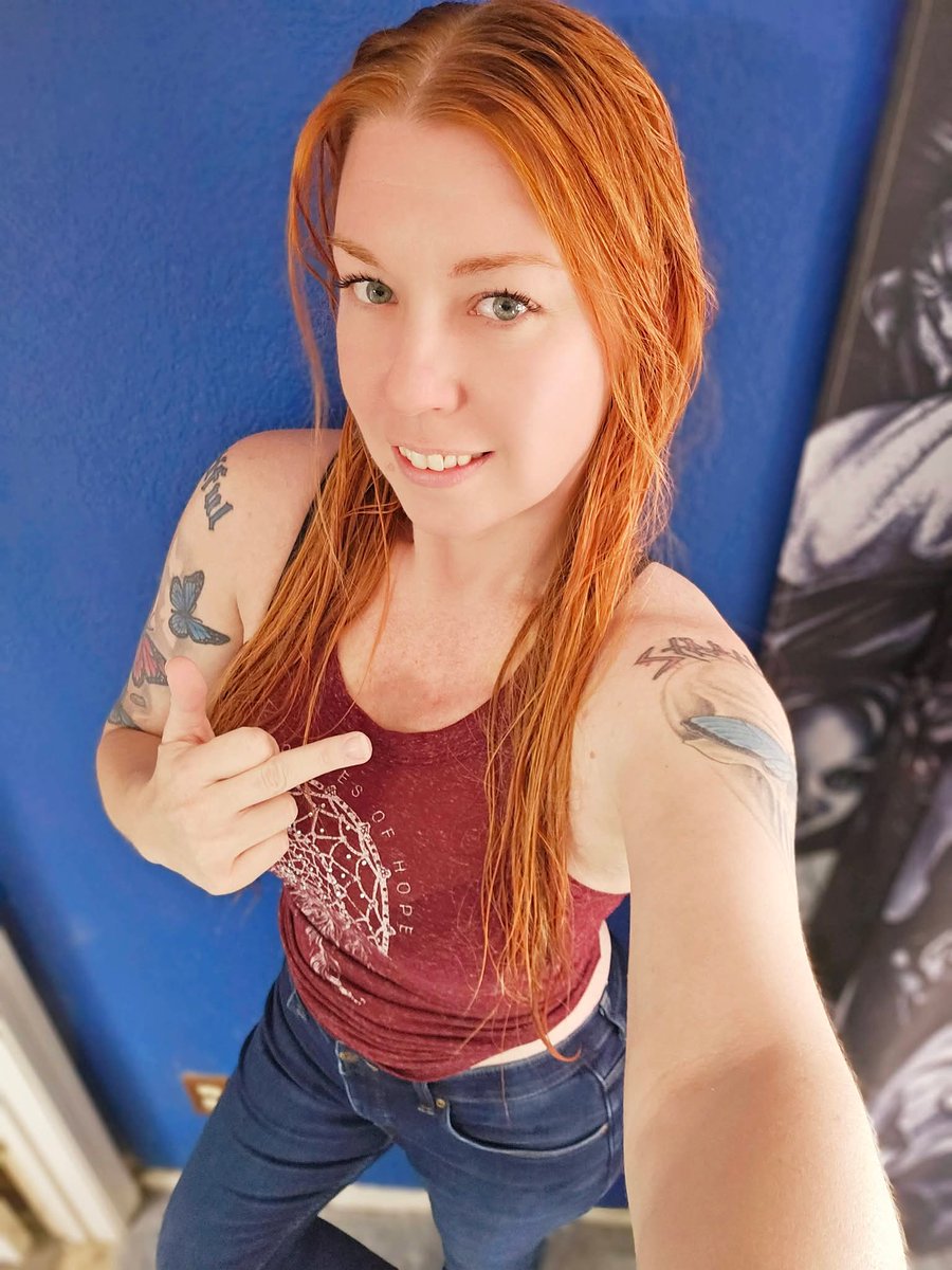 Savannah Bathory (@crazyleobitch) on Twitter photo 