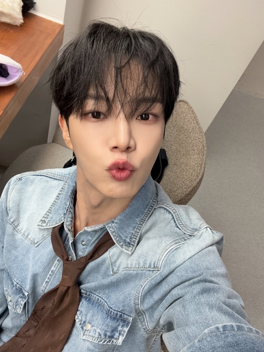 __dearmyveritas's tweet photo. 청♡동헌
영원하길 https://t.co/0DzQTbAjEC