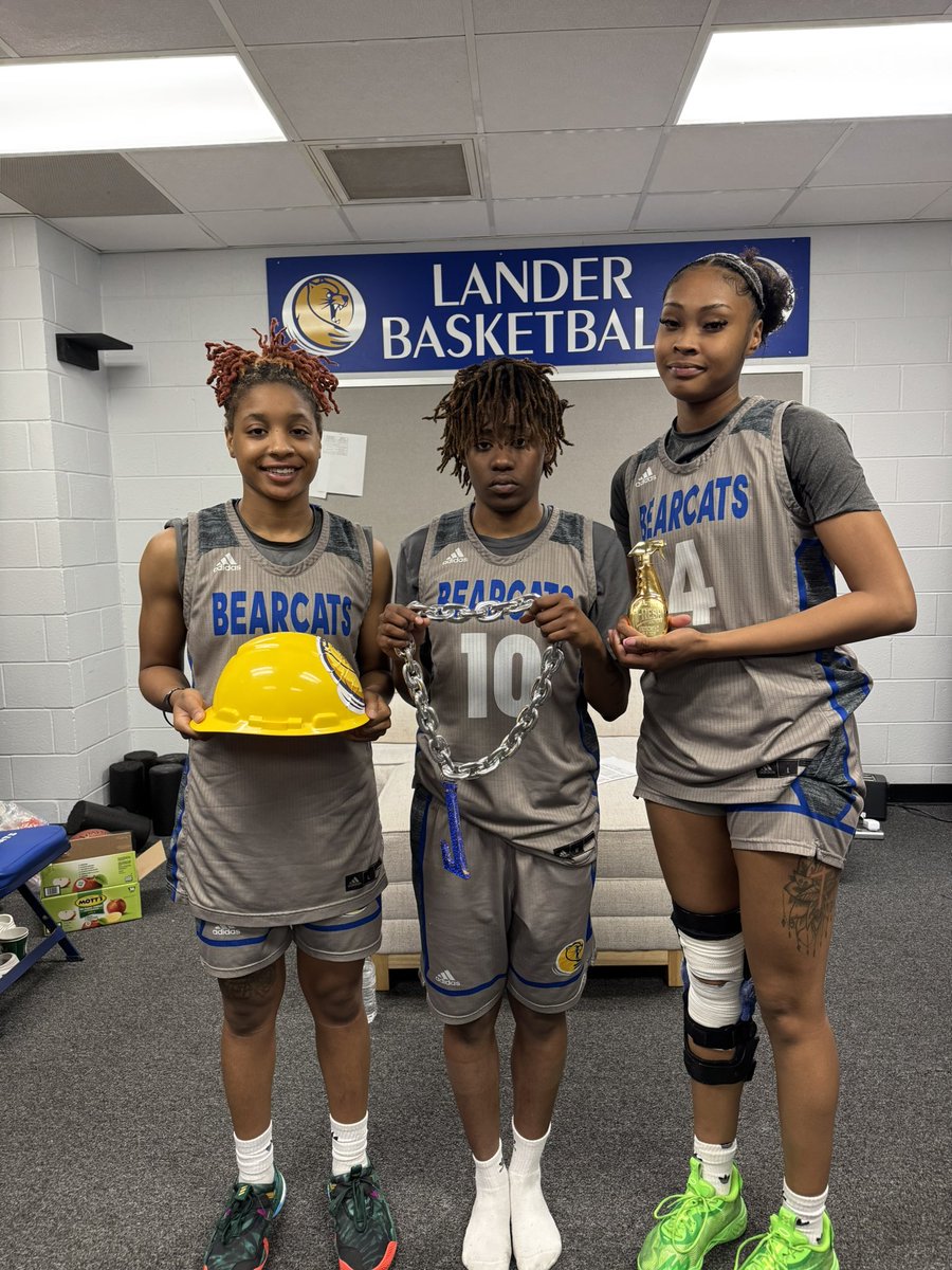 Lander Women's Basketball tweet media
