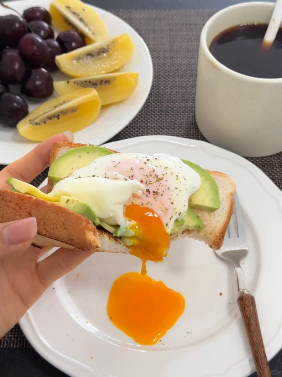 NazHajk2003's tweet photo. I ate a healthy breakfast https://t.co/UWwsyLo9Ov