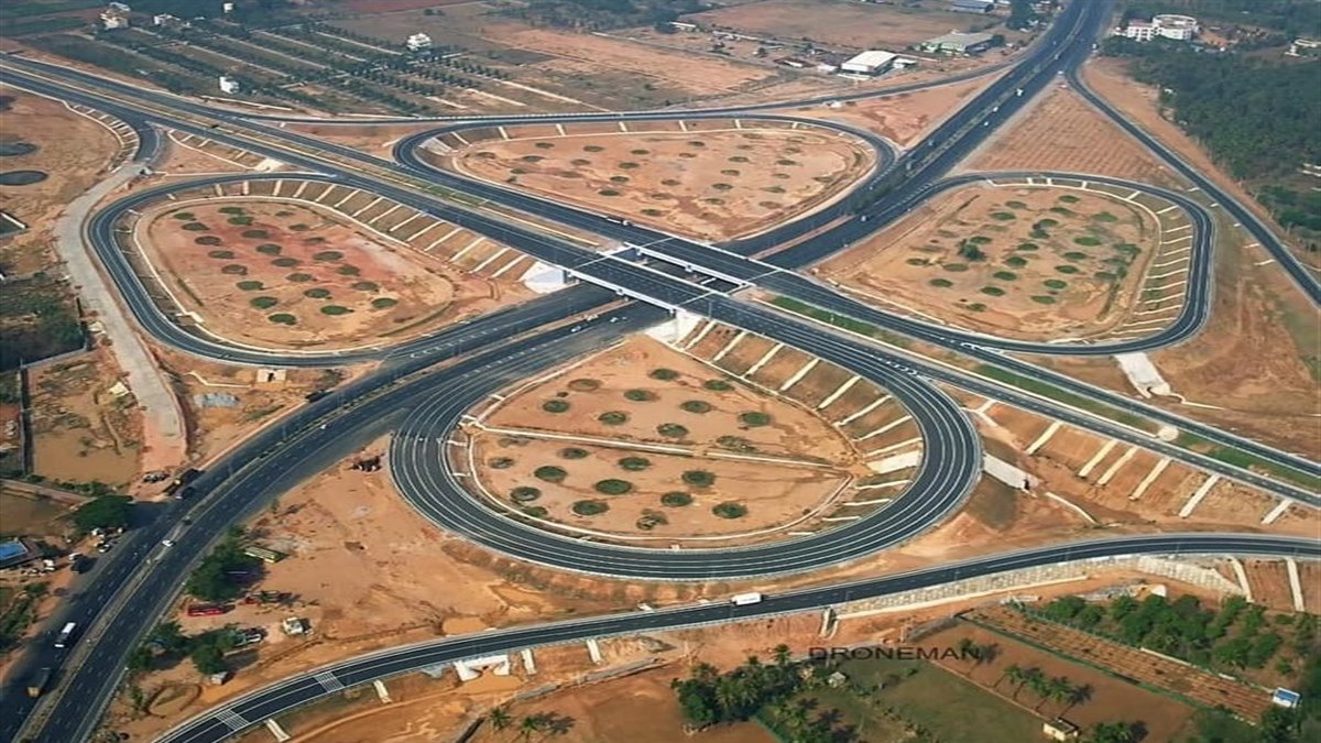 IndiaGrowth_hub's tweet photo. Bengaluru to Chennai expressway will be fully ready by early 2027 https://t.co/Zwmn71LlAq
