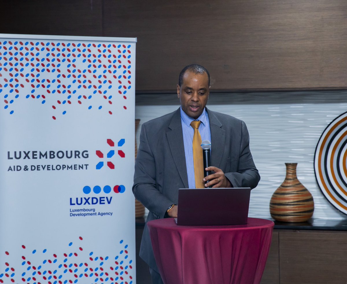 CMARwanda's tweet photo. #CMARwanda convened partners and market players to review the Draft Regulation on Intermediary Service Platform Operators aimed to modernise market infrastructure.

Ag. CEO @KarekeziEric_ stressed that inputs from stakeholders are vital to craft practical, market‑aligned rules. https://t.co/xvqUc4bVNa