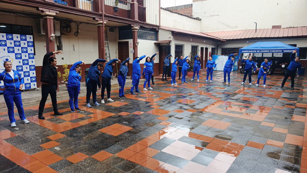 DeporteEc's tweet image. 💯Alrededor de 1000 personas ya disfrutan de los beneficios de #Actívate y #VamosALaCancha en la provincia de Bolívar.

Diversión, bienestar y comunidad, en un solo lugar.🤩

🇪🇨#ElNuevoEcuador