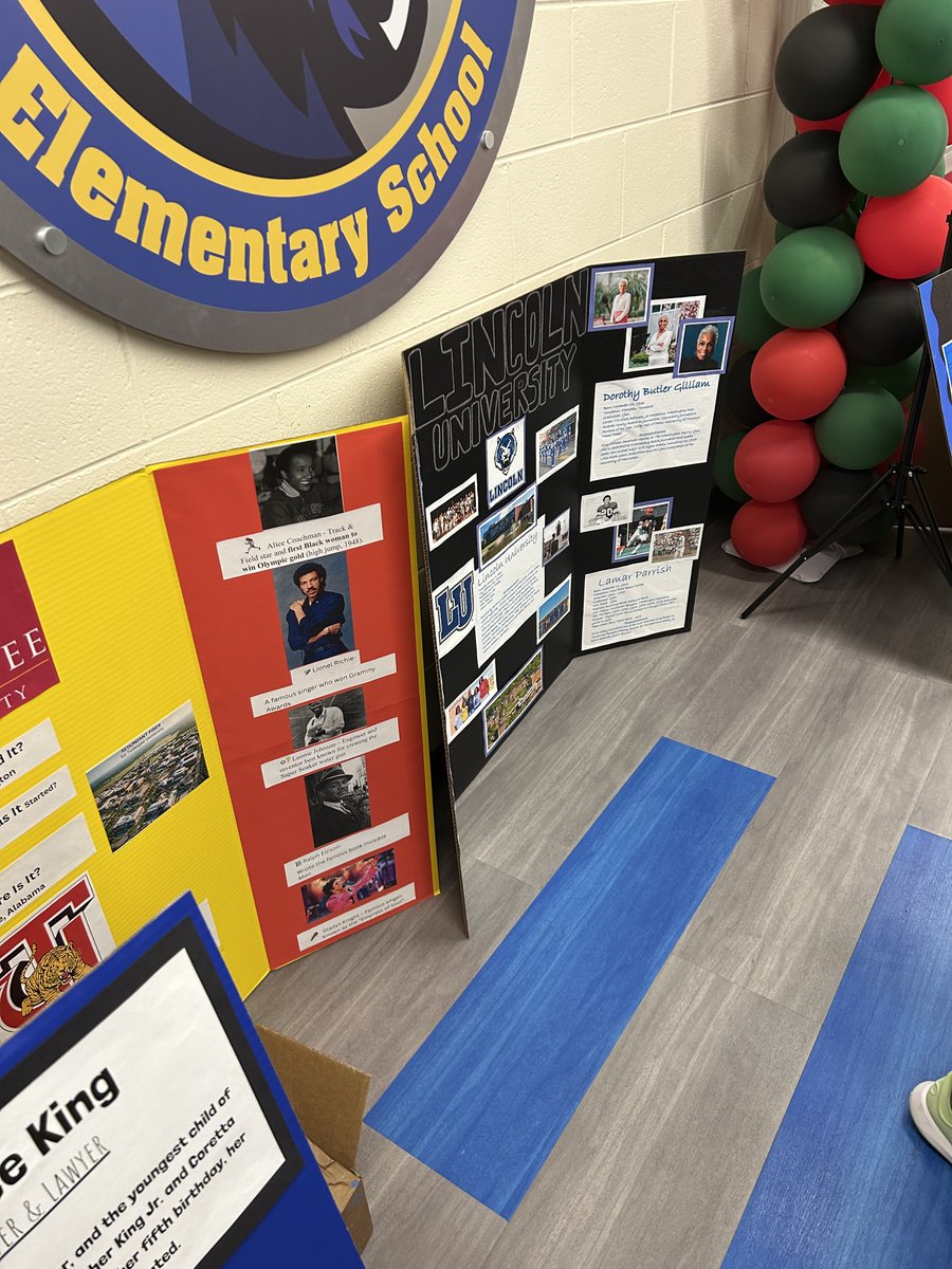 ChicagoLincoln's tweet photo. Please see attached pics below shared by our fellow @ChicagoLincoln  member and @LUBlueTigers alum, Sharon Cruse Armstead, of an @LUBlueTigers  student display featured at Sieden Prairie Elementary School in Matteson, IL where various HBCUs were being highlighted! https://t.co/kkTT67cDF3