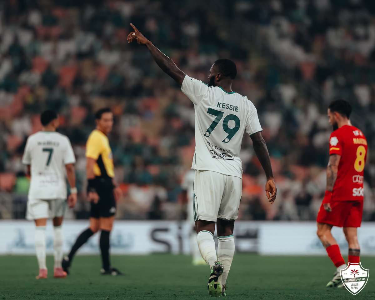 عمرو tweet media