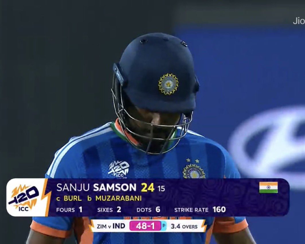 आज संजू सैमसन ने वही किया जो बड़े मैच में सीनियर खिलाड़ी करता है।

15 गेंद में 24 रन…  
किसी को छोटा लगेगा, लेकिन ये वही 24 रन थे जो उस समय टीम इंडिया को चाहिए थे।

बिल्कुल रोहित शर्मा वाला टेम्पलेट —  
पहली गेंद से इरादा साफ,  
बॉलर को सोचने का मौका नहीं,  
ड्रेसिंग रूम को