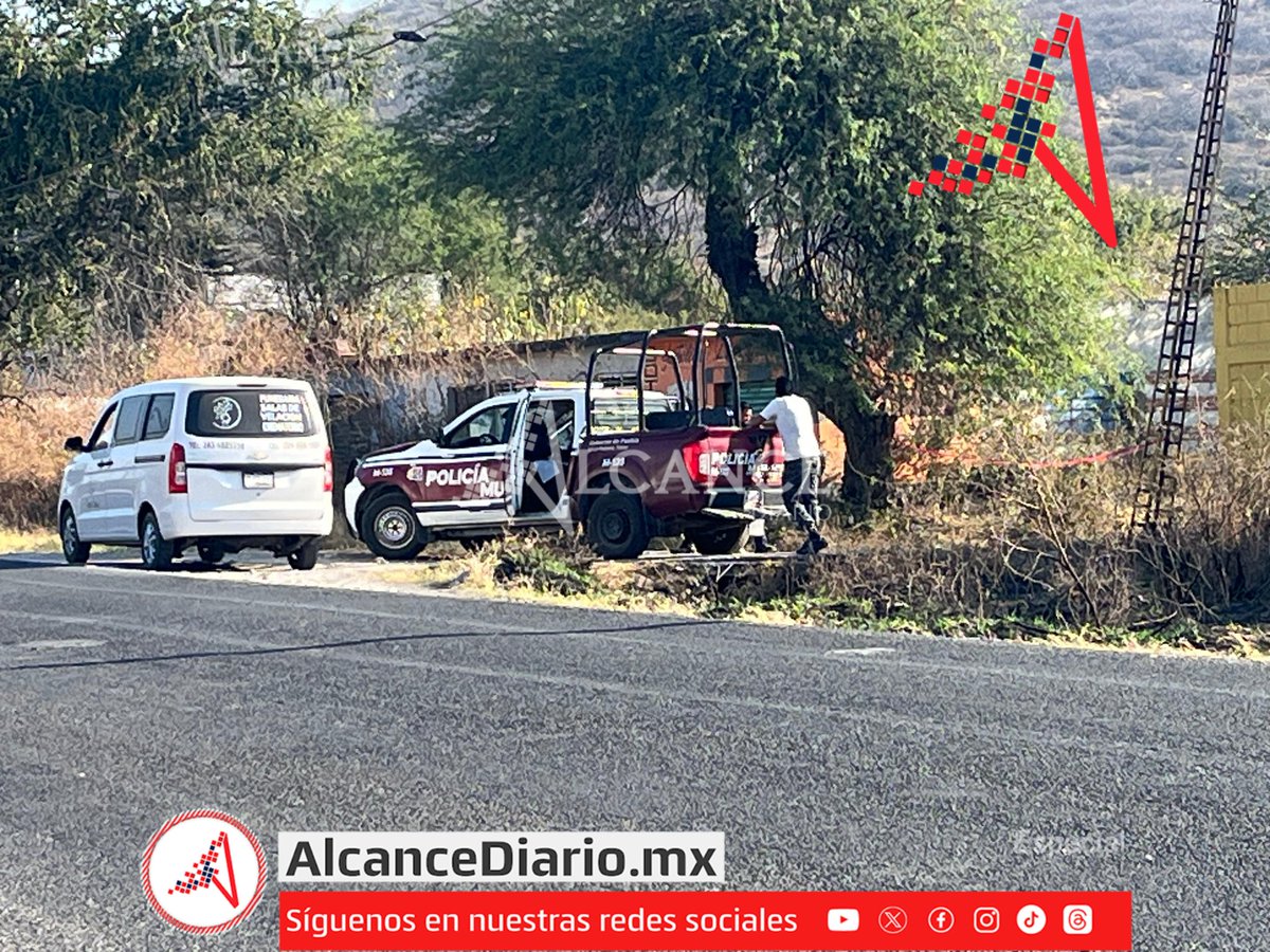 ¡De terror🚨! Se reportó a los números de emergencia el hallazgo de un cu3rpo embolsado de una persona, esto ocurrió esta mañana de jueves en la comunidad de La Toma, perteneciente al municipio de #Chietla 🚨😮🚔.
👉Trasciende que a un costado de las bolsas se encontró un mensaje