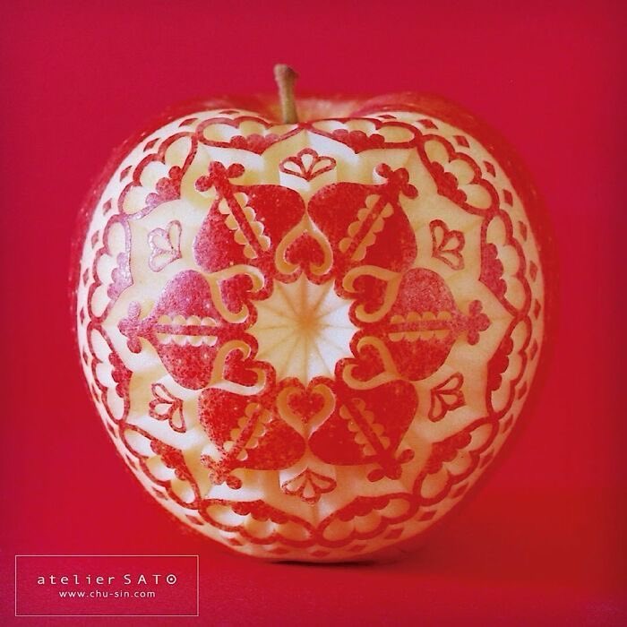 carved apples 🍎