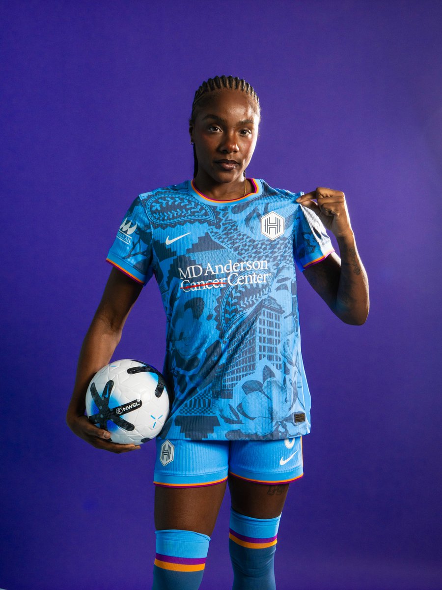 BayouCitySoccer's tweet photo. Some more looks at the new Houston Chronicles Kit. https://t.co/mQ0VF8xfKo