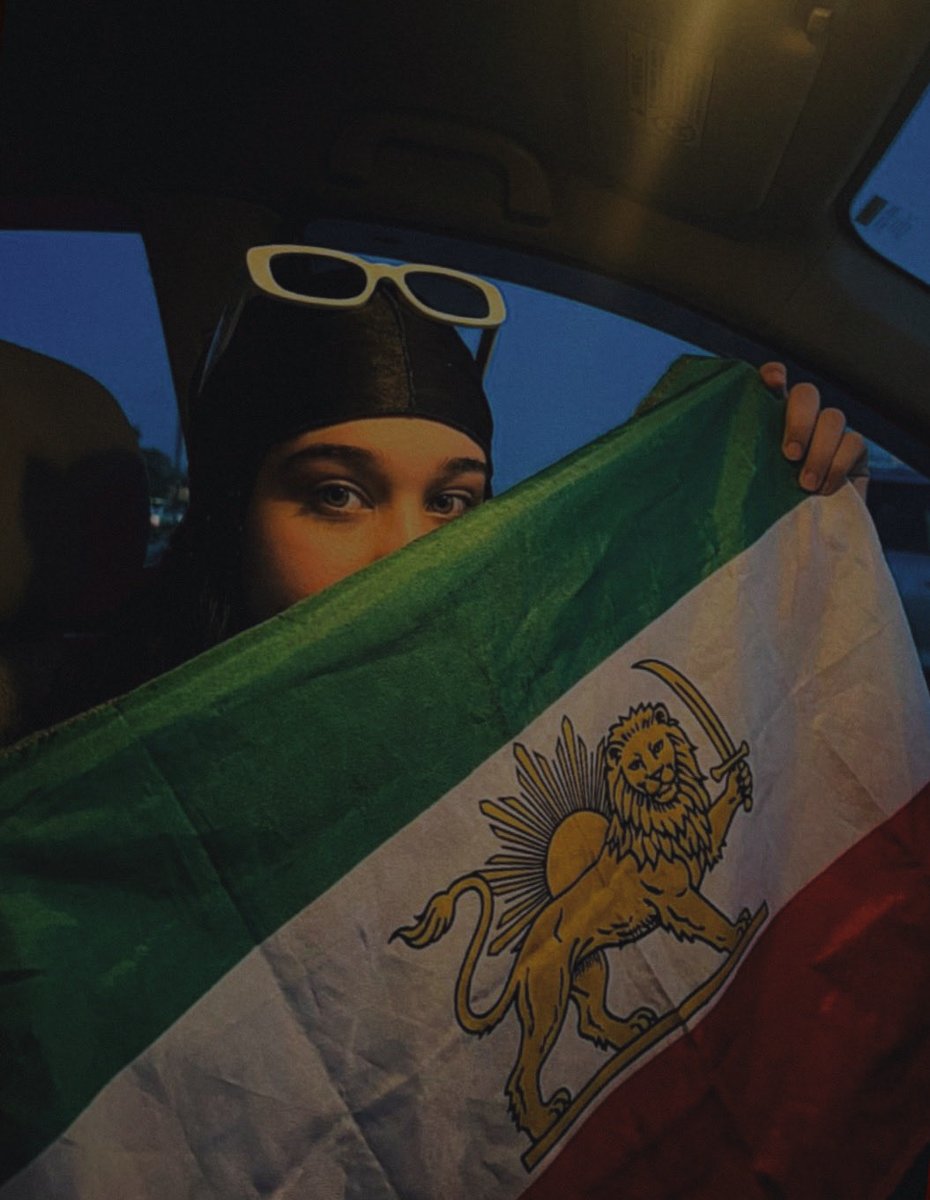 •ایـران‌دُخـت• tweet media