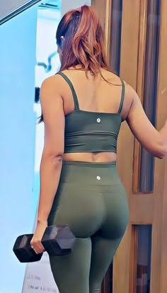 TN_SamanthaFans's tweet photo. . @Samanthaprabhu2 and Back Shots 🟰 🤲🥵 

#SamanthaRuthPrabhu !! #Samantha
#16YearsOfSamantha https://t.co/XIzOpqByeO