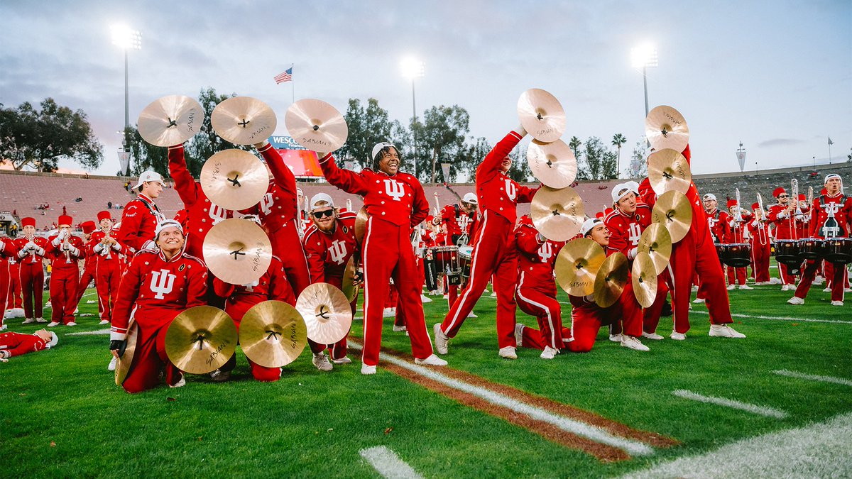 HundredIU's tweet photo. Our performances throughout the @CFBPlayoff!
📸: Benjy Braude & @MalikeyD
#IUFB #NeverDaunted #RoseParade #RoseBowl #CFAPeachBowl #NationalChampionship https://t.co/bjaXDLGIdv