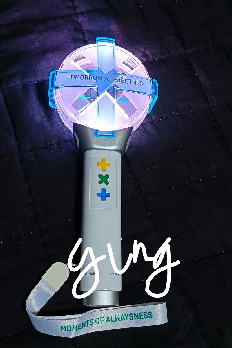 onlystanlegends's tweet photo. hi, MOAhals! interest check ic wtr willing to rent 

MOA bong version 1 &amp; 2 - 500 ea

ver 1 is from me &amp; ver 2 is from my friend, @pathreeese

Meet-up only on d-day. Thank you.  💙

Location: Angeles City, Pampanga

#DunkinPH_TXT #DunkinPH_WondersAt553 #TOMORROW_X_TOGETHER #TXT https://t.co/WtBlVzVzqB