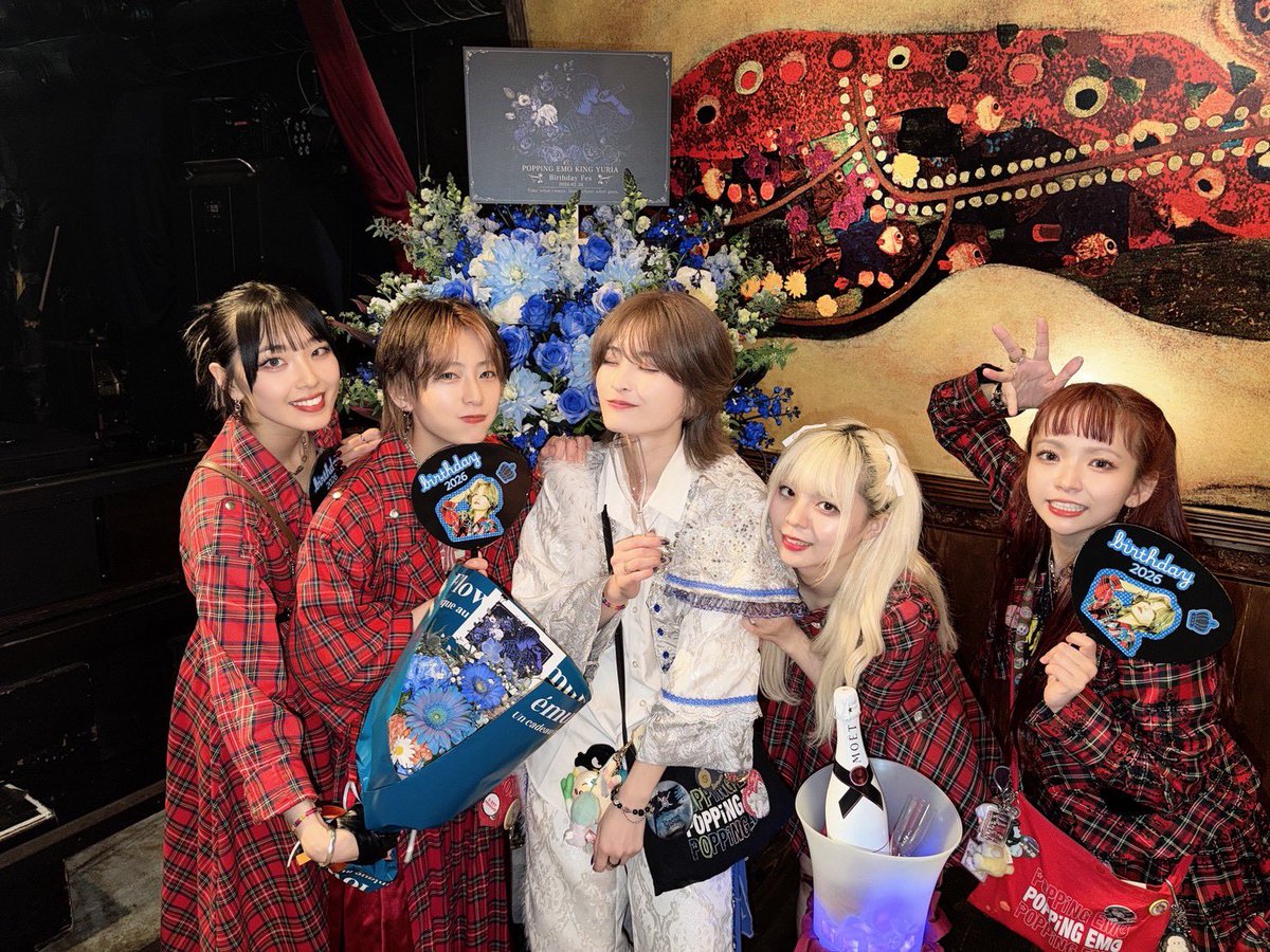 yuria_naruse's tweet photo. ほんとにありがとうございました
愛する大切なものが詰まってた
過去があって今がある逆も然りで大事にしたいて言いたかったのに。くっ
ぐちゃぐちゃでした😔

ハカナシもチャンカもTSUMUGIもポピエモも全部楽しかったぁ 特大感謝と愛です https://t.co/FaE80njvFa
