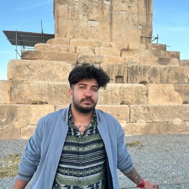 به یاد جاویدنام #احسان_جعفری که در ۱۸ام تیر جنگی بهش زدن و ۲۰ام جاویدنام شد.